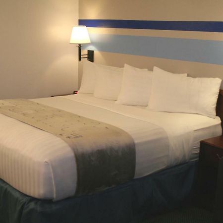 Lake Lighthouse Inn Osage Beach Esterno foto