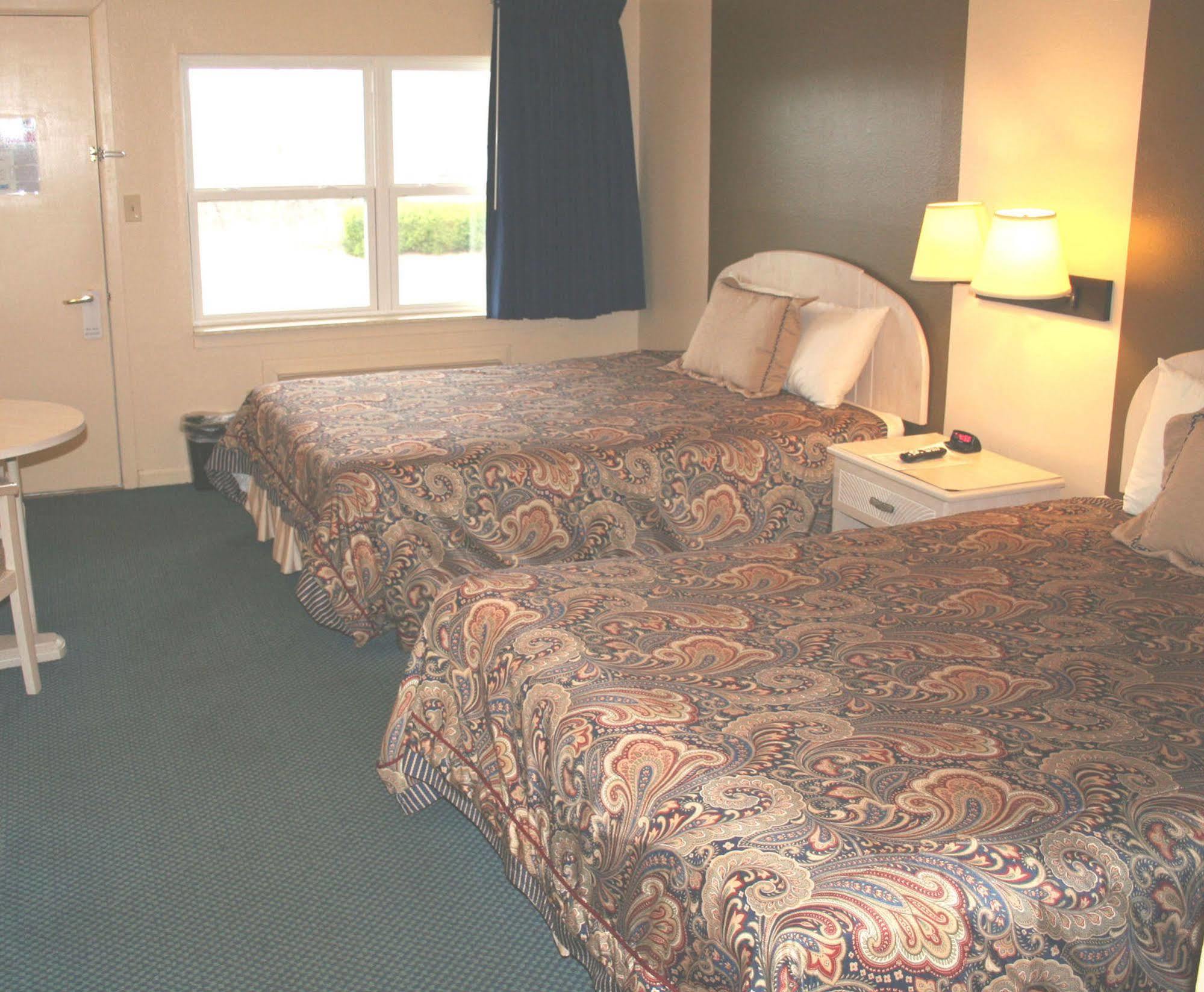 Lake Lighthouse Inn Osage Beach Esterno foto