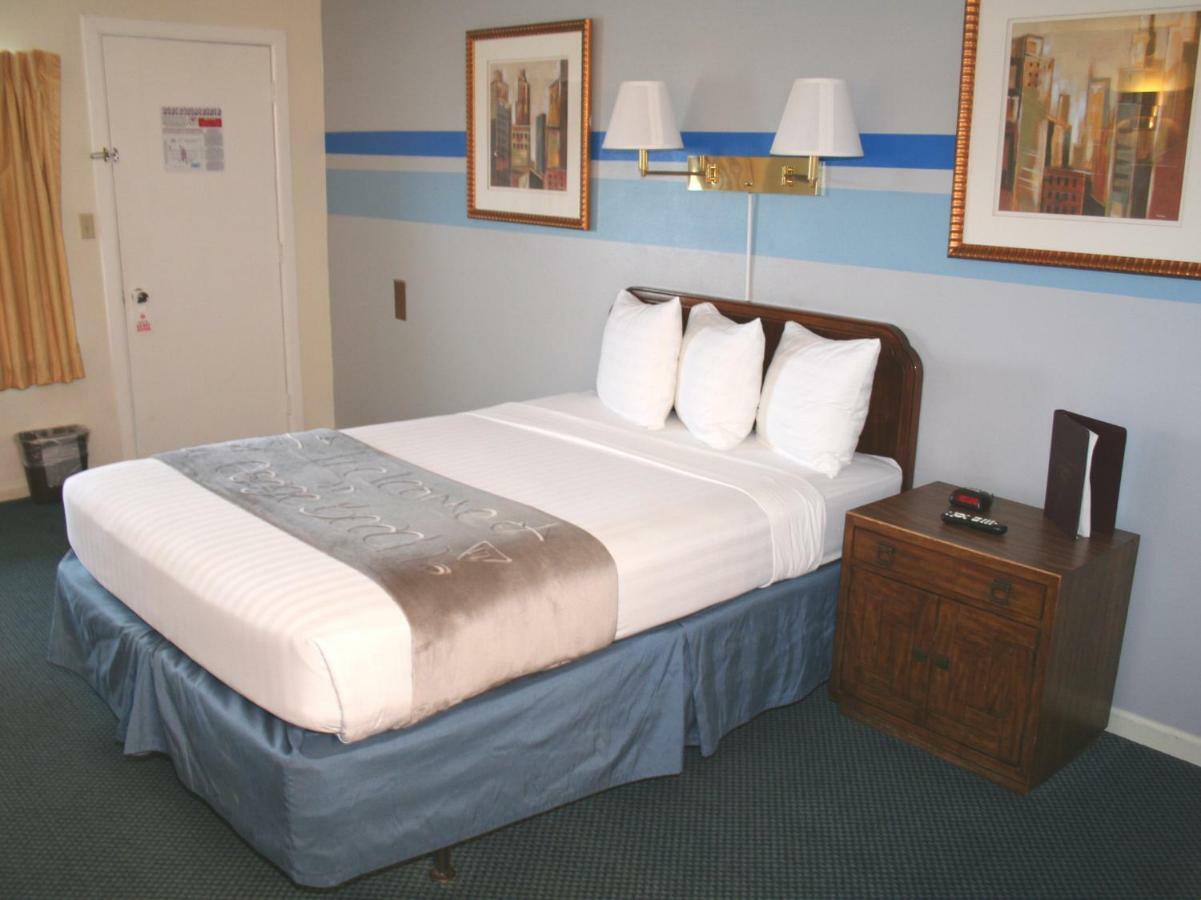 Lake Lighthouse Inn Osage Beach Esterno foto